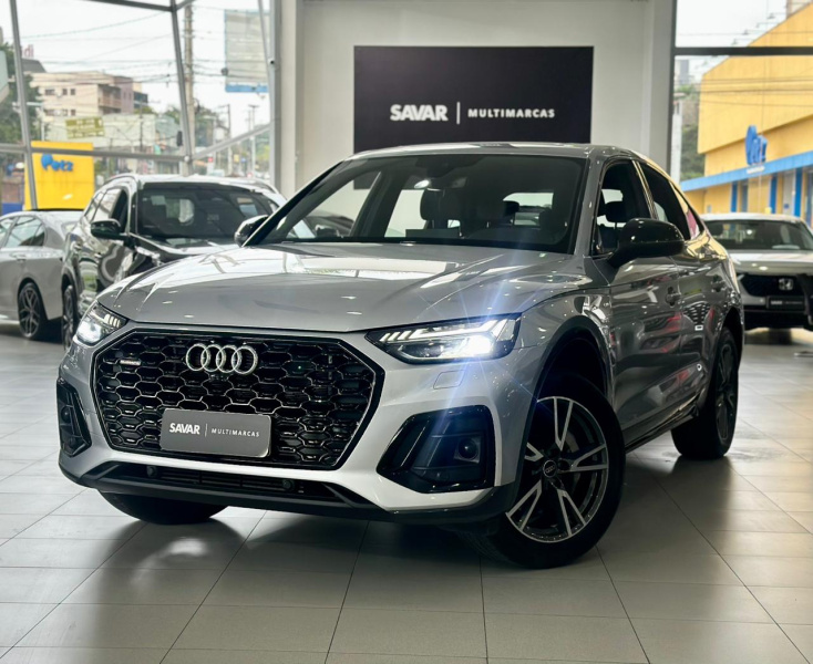 AUDI Q5 2.0 SPORTBACK PERFORMANCE BLACK