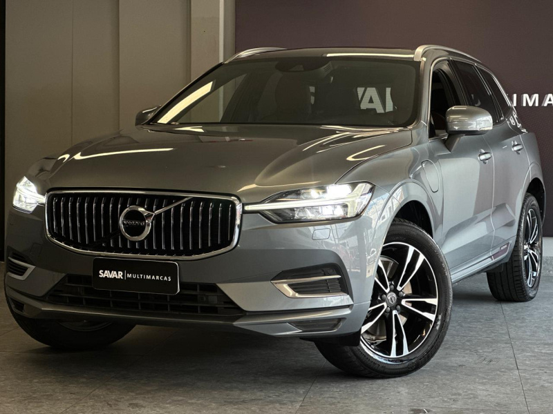VOLVO XC 60 2.0 T8 HYBRID MOMENTUM AWD GEARTRONIC